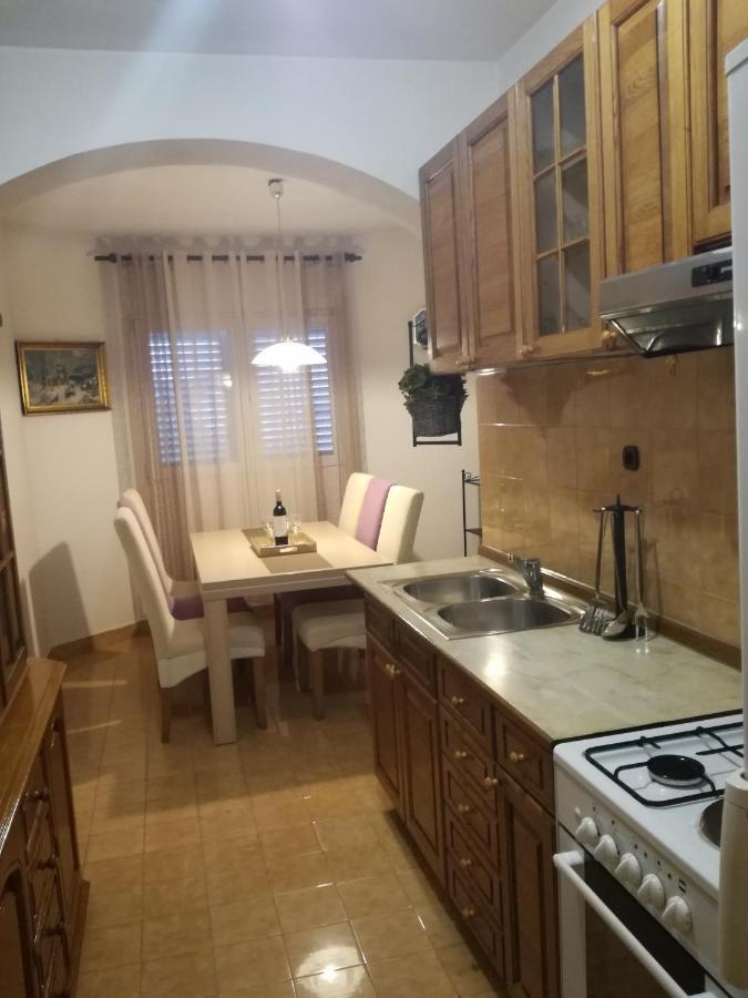 Готель Dalmati House Бродариця Екстер'єр фото
